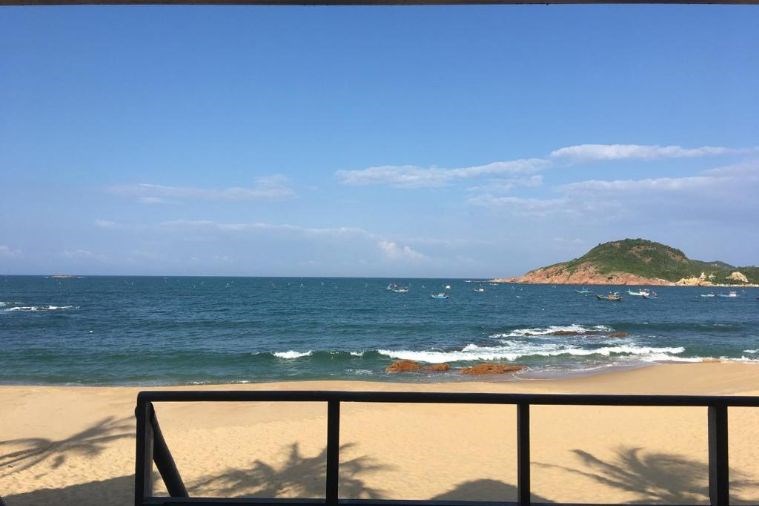 Bungalow Nhìn Ra Bãi Biển